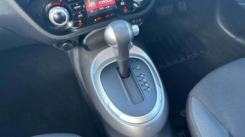 Nissan Juke 1.6 [112] Acenta 5dr CVT Petrol Hatchback